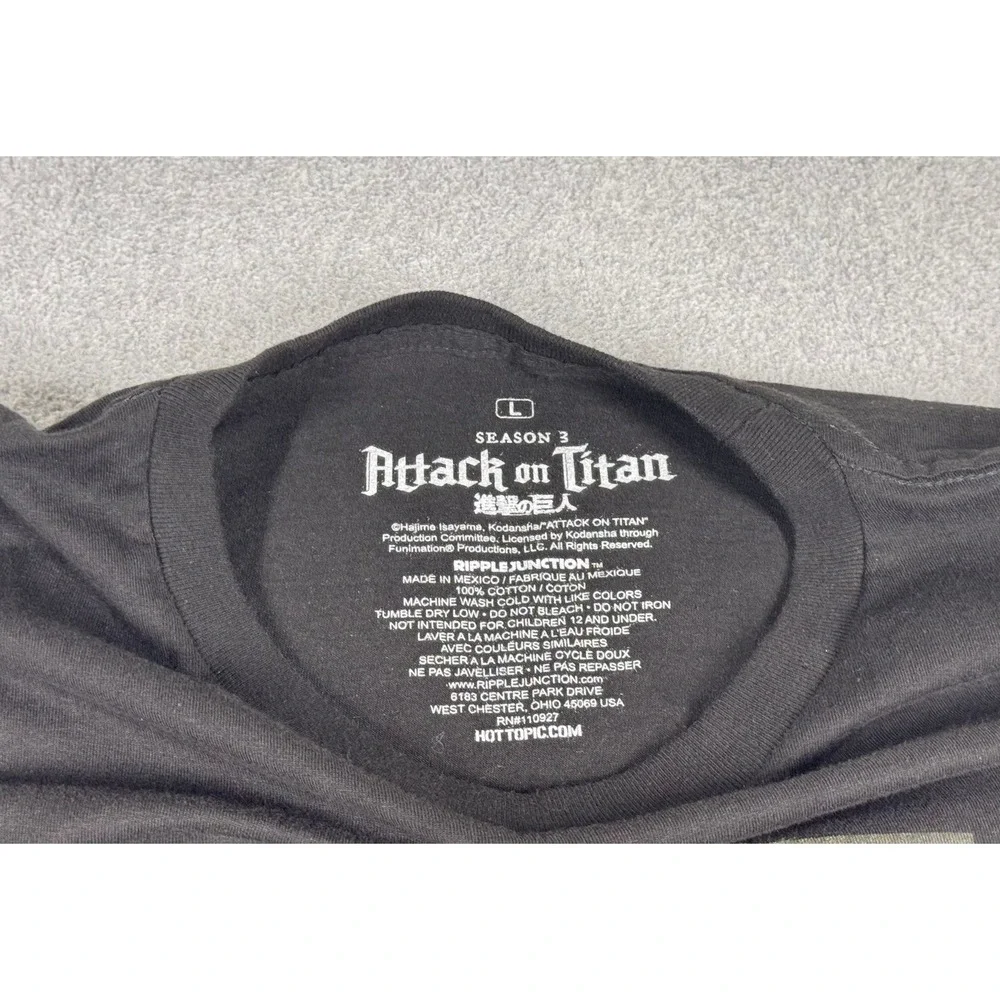Hot Topic Attack on Titan Season 3 Anime Shirt L Black Long Sleeve - Picture 2 of 4